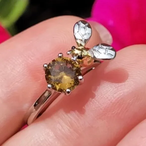 New Cite Delicate Bee Holding Zircon Silver Open Ring - Picture 2 of 10